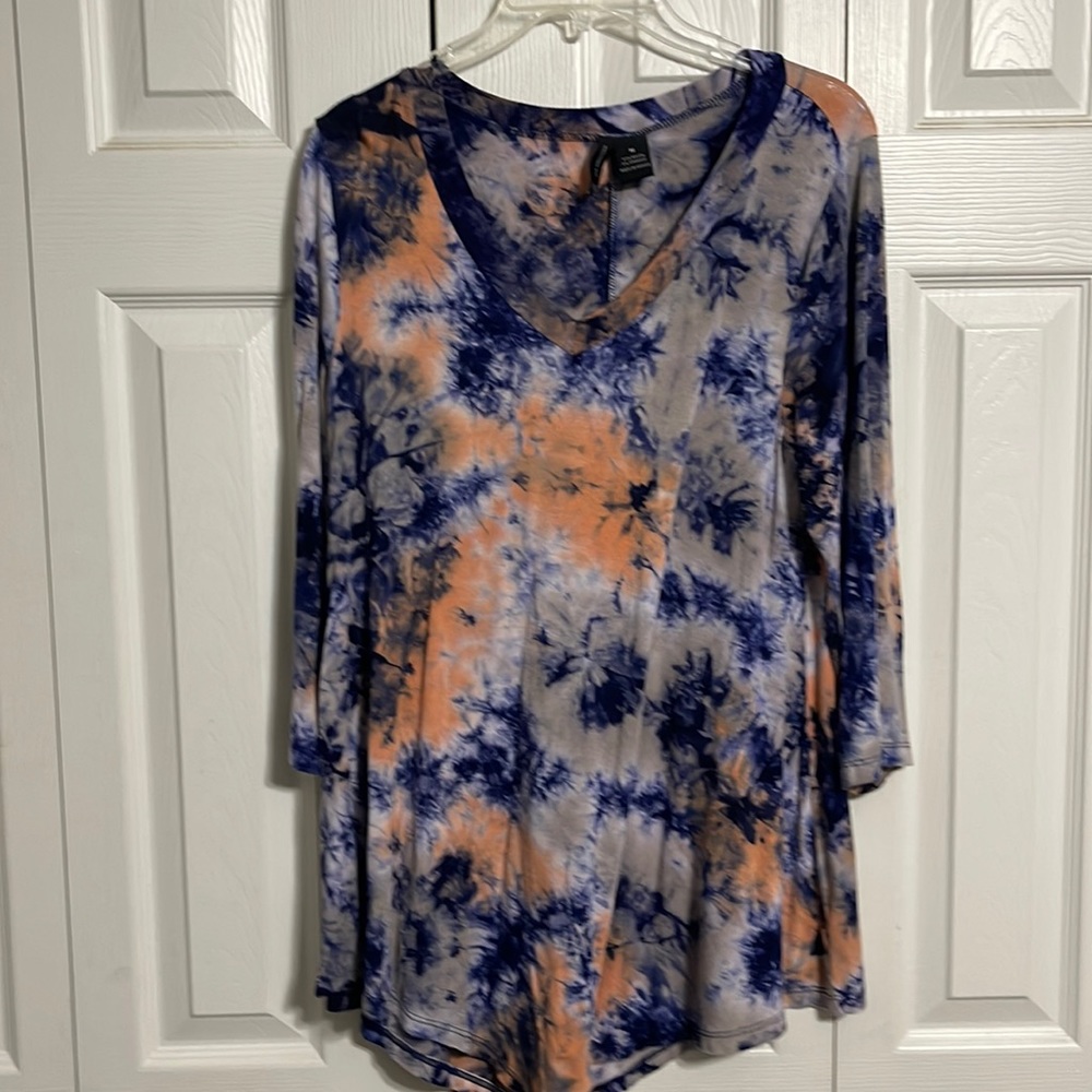 Tunic multi colored ( blue/peach) size medium